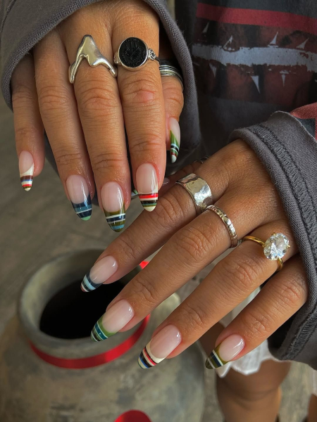 Striped French manicure