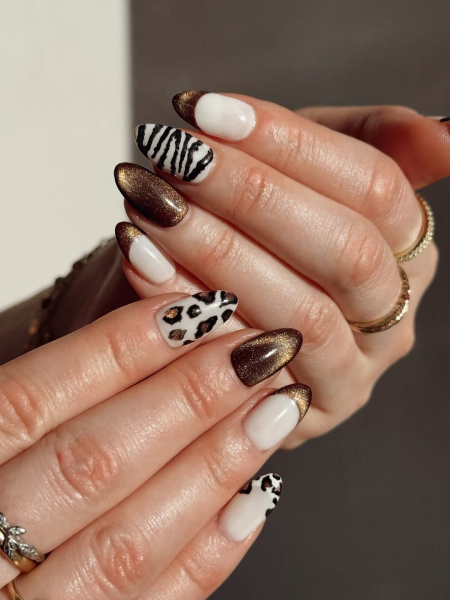 Animal Print CatEye Nails